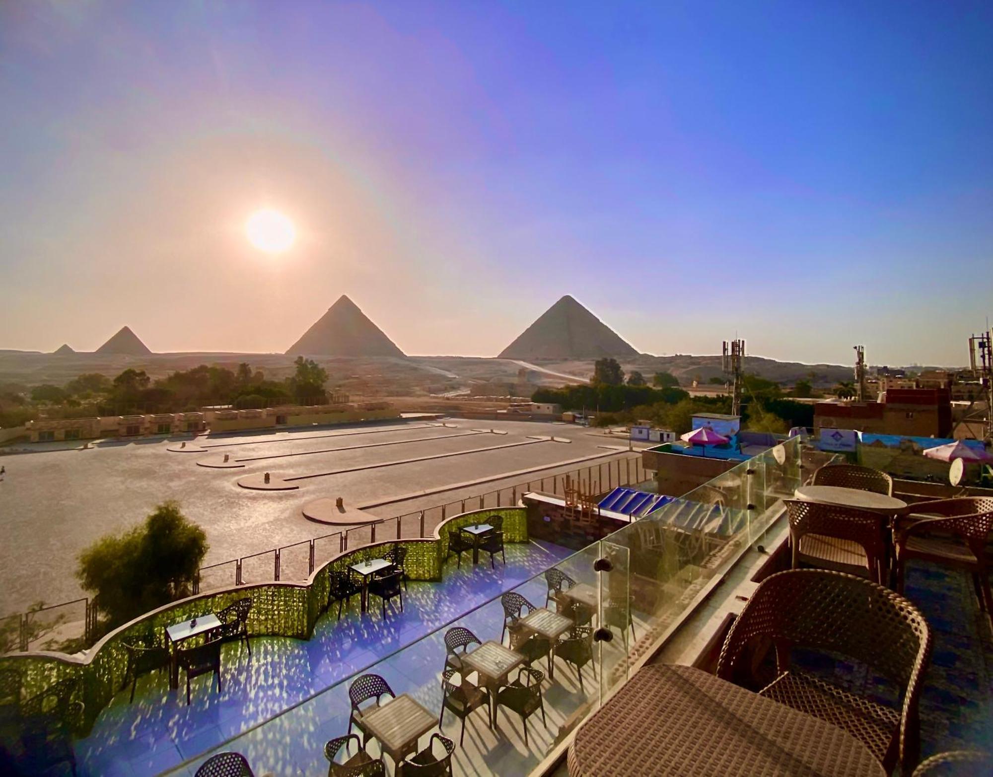 מלון Kafret el-Gabal Tut Pyramids View מראה חיצוני תמונה